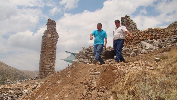 &Delta;&rho;ά&sigma;&epsilon;&iota;&sigmaf; &Kappa;&omicron;&iota;&nu;&omega;&phi;&epsilon;&lambda;&omicron;ύ&sigmaf; &epsilon;&rho;&gamma;&alpha;&sigma;ί&alpha;&sigmaf; &sigma;&epsilon; &alpha;&rho;&chi;&alpha;&iota;ό&tau;&eta;&tau;&epsilon;&sigmaf; &tau;&eta;&sigmaf; &Alpha;&rho;&kappa;&alpha;&delta;ί&alpha;&sigmaf;