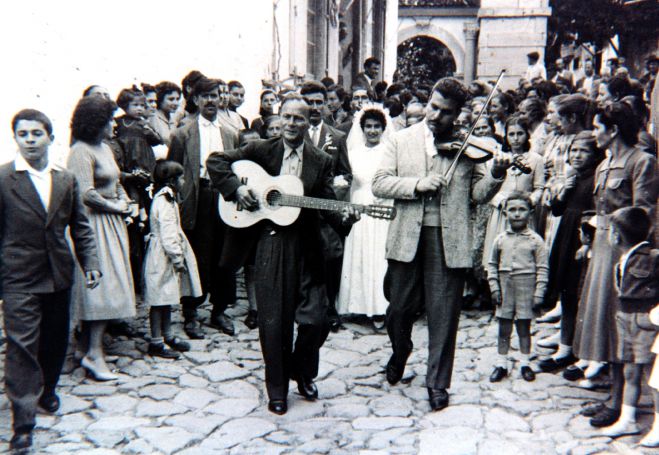 T&alpha; &tau;&rho;&alpha;&gamma;&omicron;ύ&delta;&iota;&alpha; &tau;&omicron;&upsilon; &gamma;ά&mu;&omicron;&upsilon; | &Omicron;&mu;&iota;&lambda;ί&alpha; &tau;&omicron;&upsilon; &Lambda;ά&mu;&pi;&rho;&omicron;&upsilon; &Lambda;&iota;ά&beta;&alpha; &sigma;&tau;&omicron; &Sigma;&tau;&alpha;&sigma;&iota;&nu;&omicron;&pi;&omicron;ύ&lambda;&epsilon;&iota;&omicron;
