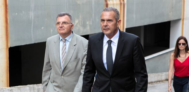 &Omicron; &Pi;ά&nu;&omicron;&sigmaf; &Kappa;&alpha;&mu;&mu;έ&nu;&omicron;&sigmaf; έ&mu;&epsilon;&iota;&nu;&epsilon; ... &mu;&iota;&sigma;ό&sigmaf;!