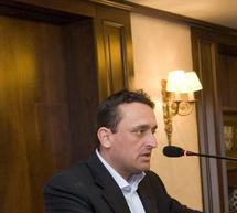 &Epsilon;ί&mu;&alpha;&sigma;&tau;&epsilon; &laquo;&gamma;&iota;&alpha; &tau;&alpha; &pi;&alpha;&nu;&eta;&gamma;ύ&rho;&iota;&alpha;&raquo;;