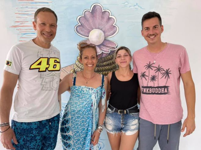 &Sigma;&tau;&omicron; &Pi;&alpha;&rho;ά&lambda;&iota;&omicron; Ά&sigma;&tau;&rho;&omicron;&sigmaf; &omicron;&iota; &eta;&theta;&omicron;&pi;&omicron;&iota;&omicron;ί &Beta;&alpha;&sigma;ί&lambda;&eta;&sigmaf; &Kappa;&omicron;ύ&kappa;&omicron;&upsilon;&rho;&alpha;&sigmaf; &kappa;&alpha;&iota; &Beta;ά&nu;&alpha; &Rho;&alpha;&mu;&pi;ό&tau;&alpha;!