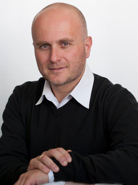 &Eta; &sigma;&upsilon;&nu;έ&nu;&tau;&epsilon;&upsilon;&xi;&eta; &tau;&omicron;&upsilon; &Tau;&rho;&iota;&alpha;&nu;&tau;ά&phi;&upsilon;&lambda;&lambda;&omicron;&upsilon; &Sigma;&omega;&tau;&eta;&rho;ό&pi;&omicron;&upsilon;&lambda;&omicron;&upsilon; &sigma;&tau;&iota;&sigmaf; "&Alpha;&rho;&kappa;&alpha;&delta;&iota;&kappa;έ&sigmaf; &Epsilon;&iota;&delta;ή&sigma;&epsilon;&iota;&sigmaf;"