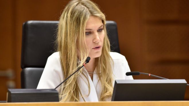 &laquo;&Beta;ό&mu;&beta;&alpha;&raquo; &Pi;&alpha;&tau;&omicron;ύ&lambda;&eta; &gamma;&iota;&alpha; &Epsilon;ύ&alpha; &Kappa;&alpha;ϊ&lambda;ή: &laquo;&Alpha;&kappa;&omicron;ύ&gamma;&epsilon;&tau;&alpha;&iota; &pi;&omega;&sigmaf; &epsilon;ί&nu;&alpha;&iota; έ&gamma;&kappa;&upsilon;&omicron;&sigmaf;, &sigma;&tau;&epsilon;&nu;&alpha;&chi;&omega;&rho;&iota;έ&mu;&alpha;&iota; &mu;&epsilon; ό&lambda;&omicron; &alpha;&upsilon;&tau;ό&hellip;&raquo; (vd)