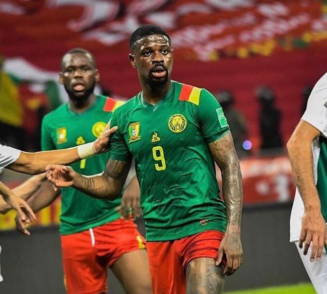 &Sigma;&tau;&eta;&nu; &Epsilon;&theta;&nu;&iota;&kappa;ή &Kappa;&alpha;&mu;&epsilon;&rho;&omicron;ύ&nu; &omicron; Soni &tau;&omicron;&upsilon; &Alpha;&sigma;&tau;έ&rho;&alpha;!