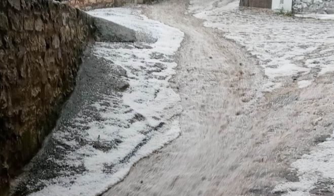 Χαλαζόπτωση σήμερα στην Δημητσάνα! (εικόνες)