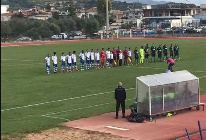 &Gamma;&rsquo; &Epsilon;&theta;&nu;&iota;&kappa;ή | &Epsilon;&kappa;&tau;ό&sigmaf; έ&delta;&rho;&alpha;&sigmaf; &mu;&epsilon; &tau;&omicron;&nu; &Alpha;&sigma;&tau;έ&rho;&alpha; &Beta;&lambda;&alpha;&chi;&iota;ώ&tau;&eta; &pi;&alpha;ί&zeta;&epsilon;&iota; &omicron; &Pi;&alpha;&nu;&alpha;&rho;&kappa;&alpha;&delta;&iota;&kappa;ό&sigmaf;