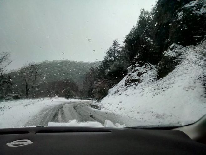 Έντονη χιονόπτωση στην Ηραία - Δείτε εικόνες!