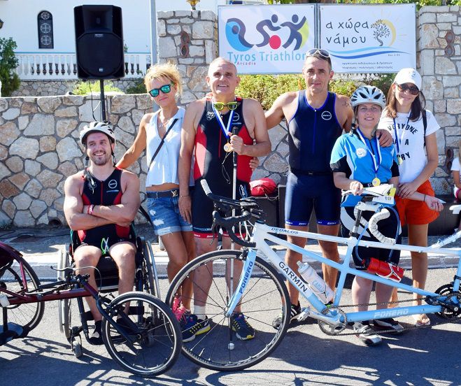 &Gamma;&iota;&omicron;&rho;&tau;ή &tau;&omicron;&upsilon; &alpha;&theta;&lambda;&eta;&tau;&iota;&sigma;&mu;&omicron;ύ &omicron; &alpha;&gamma;ώ&nu;&alpha;&sigmaf; &laquo;&Tau;&upsilon;&rho;ό&sigmaf; &Tau;&rho;ί&alpha;&theta;&lambda;&omicron;&nu;&raquo;! (vd)