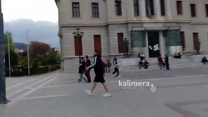 &Eta; &kappa;&alpha;&rho;&alpha;&nu;&tau;ί&nu;&alpha; &omicron;&upsilon;&sigma;&iota;&alpha;&sigma;&tau;&iota;&kappa;ά έ&chi;&epsilon;&iota; ή&delta;&eta; &tau;&epsilon;&lambda;&epsilon;&iota;ώ&sigma;&epsilon;&iota; &sigma;&tau;&eta;&nu; &Tau;&rho;ί&pi;&omicron;&lambda;&eta;! (vd)