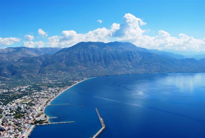 &Alpha;&rho;&chi;ί&zeta;&omicron;&upsilon;&nu; &kappa;&alpha;&tau;&epsilon;&delta;&alpha;&phi;ί&sigma;&epsilon;&iota;&sigmaf; &sigma;&tau;&omicron;&nu; &alpha;&iota;&gamma;&iota;&alpha;&lambda;ό &tau;&eta;&sigmaf; &Kappa;&alpha;&lambda;&alpha;&mu;ά&tau;&alpha;&sigmaf;