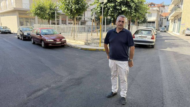 Ασφαλτοστρώσεις στην πλατεία Κανέλλου Δεληγιάννη | Τζιούμης: «Συνεχίζουμε την δουλειά μας!» (vd)