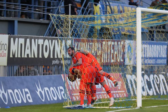 &Pi;&alpha;&rho;&alpha;&mu;έ&nu;&epsilon;&iota; &sigma;&tau;&eta; Nova &omicron; &Alpha;&sigma;&tau;έ&rho;&alpha;&sigmaf;!