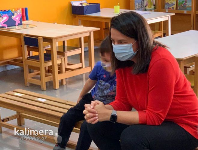 &Upsilon;&pi;&omicron;&upsilon;&rho;&gamma;ό&sigmaf; &Pi;&alpha;&iota;&delta;&epsilon;ί&alpha;&sigmaf;: "&Tau;&alpha; &sigma;&chi;&omicron;&lambda;&epsilon;ί&alpha; &alpha;&nu;&omicron;ί&gamma;&omicron;&upsilon;&nu; &kappa;&alpha;&nu;&omicron;&nu;&iota;&kappa;ά &tau;&eta; &Delta;&epsilon;&upsilon;&tau;έ&rho;&alpha;"