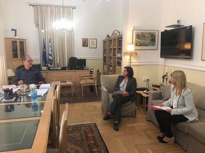 To &sigma;&chi;έ&delta;&iota;&omicron; &tau;&eta;&sigmaf; &Pi;&epsilon;&rho;&iota;&phi;έ&rho;&epsilon;&iota;&alpha;&sigmaf; &gamma;&iota;&alpha; &tau;&iota;&sigmaf; &epsilon;&kappa;&delta;&eta;&lambda;ώ&sigma;&epsilon;&iota;&sigmaf; &tau;&omega;&nu; 200 &chi;&rho;ό&nu;&omega;&nu; &alpha;&pi;ό &tau;&eta;&nu; &Epsilon;&pi;&alpha;&nu;ά&sigma;&tau;&alpha;&sigma;&eta; &tau;&omicron;&upsilon; 1821