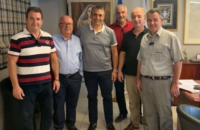 &Mu;&epsilon; &tau;&eta; &delta;&iota;&omicron;ί&kappa;&eta;&sigma;&eta; &tau;&eta;&sigmaf; &Omicron;&Epsilon;&Beta;&Alpha; &sigma;&upsilon;&nu;&alpha;&nu;&tau;ή&theta;&eta;&kappa;&epsilon; o &Delta;ή&mu;&alpha;&rho;&chi;&omicron;&sigmaf; &Tau;&rho;ί&pi;&omicron;&lambda;&eta;&sigmaf;