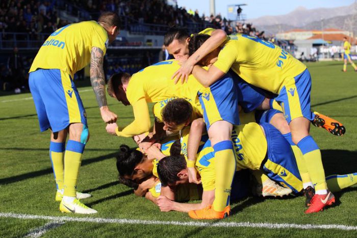 &Sigma;ή&mu;&epsilon;&rho;&alpha; &pi;&alpha;ί&zeta;&epsilon;&iota; &omicron; &Alpha;&sigma;&tau;έ&rho;&alpha;&sigmaf;!