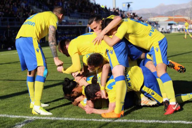 &Sigma;ή&mu;&epsilon;&rho;&alpha; &pi;&alpha;ί&zeta;&epsilon;&iota; &omicron; &Alpha;&sigma;&tau;έ&rho;&alpha;&sigmaf;!