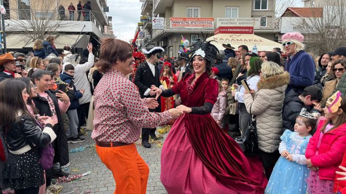 &Tau;&zeta;&iota;&omicron;ύ&mu;&eta;&sigmaf; &gamma;&iota;&alpha; &tau;&omicron; &Kappa;&alpha;&rho;&nu;&alpha;&beta;ά&lambda;&iota; &tau;&eta;&sigmaf; &Tau;&rho;ί&pi;&omicron;&lambda;&eta;&sigmaf;: "X&iota;&lambda;&iota;ά&delta;&epsilon;&sigmaf; &kappa;&alpha;&rho;&nu;&alpha;&beta;&alpha;&lambda;&iota;&sigma;&tau;έ&sigmaf;, &xi;&epsilon;&chi;&omega;&rho;&iota;&sigma;&tau;έ&sigmaf; &epsilon;&mu;&pi;&nu;&epsilon;ύ&sigma;&epsilon;&iota;&sigmaf;"! (&epsilon;&iota;&kappa;ό&nu;&epsilon;&sigmaf;)