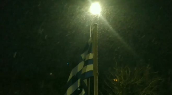 &Pi;&omicron;&lambda;ύ &chi;&iota;ό&nu;&iota; &sigma;&tau;&eta; &Beta;&lambda;&alpha;&chi;έ&rho;&nu;&alpha; (vd)
