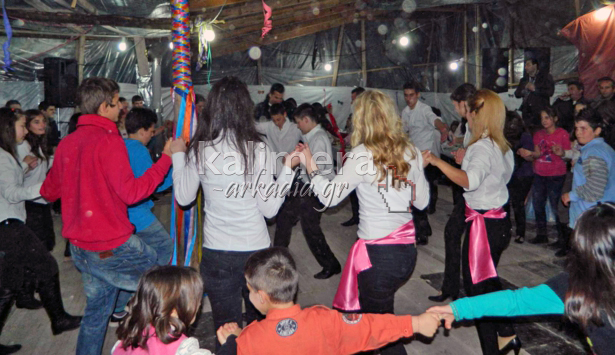 &Alpha;&pi;&omicron;&kappa;&rho;&iota;ά&tau;&iota;&kappa;ό &xi;&epsilon;&phi;ά&nu;&tau;&omega;&mu;&alpha; &mu;&epsilon; &pi;&omicron;&lambda;ύ &chi;&omicron;&rho;ό &sigma;&tau;&eta;&nu; &Kappa;&omicron;&nu;&tau;&omicron;&beta;ά&zeta;&alpha;&iota;&nu;&alpha; (&epsilon;&iota;&kappa;ό&nu;&epsilon;&sigmaf; &kappa;&alpha;&iota; &beta;ί&nu;&tau;&epsilon;&omicron;)!