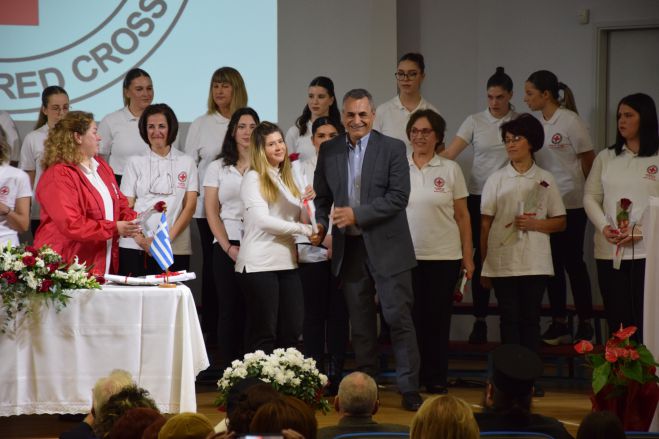 &Epsilon;&kappa;&delta;ή&lambda;&omega;&sigma;&eta; &alpha;&pi;ό &tau;&omicron;&nu; &Epsilon;&rho;&upsilon;&theta;&rho;ό &Sigma;&tau;&alpha;&upsilon;&rho;ό &sigma;&tau;&eta;&nu; &Tau;&rho;ί&pi;&omicron;&lambda;&eta; | &Alpha;&upsilon;&gamma;&epsilon;&rho;&iota;&nu;ό&sigmaf;: "&Epsilon;ί&mu;&alpha;&sigma;&tau;&epsilon; &upsilon;&pi;&epsilon;&rho;ή&phi;&alpha;&nu;&omicron;&iota; &gamma;&iota;&alpha; &tau;&omicron;&upsilon;&sigmaf; &epsilon;&theta;&epsilon;&lambda;&omicron;&nu;&tau;έ&sigmaf; &mu;&alpha;&sigmaf;" (vd)