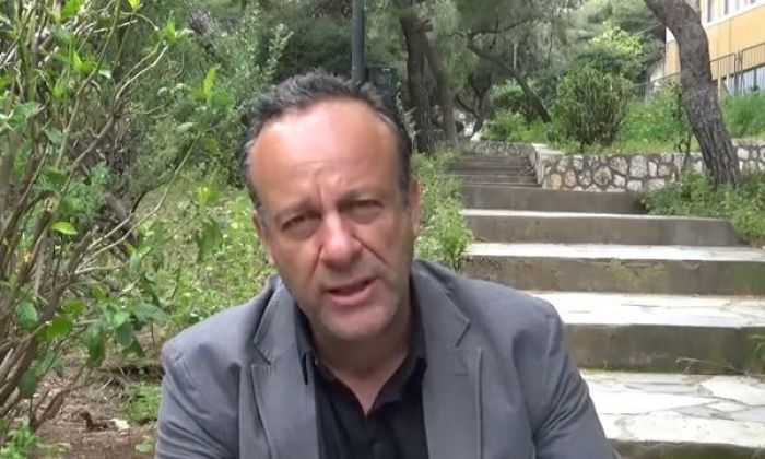 &Delta;&iota;&alpha;&gamma;&rho;&alpha;&phi;έ&sigmaf; &phi;&omicron;&iota;&tau;&eta;&tau;ώ&nu; - &Pi;&alpha;&rho;&alpha;&iota;&tau;ή&theta;&eta;&kappa;&epsilon; &omicron; &Kappa;&omicron;&sigma;&mu;ή&tau;&omicron;&rho;&alpha;&sigmaf; &tau;&eta;&sigmaf; &sigma;&chi;&omicron;&lambda;ή&sigmaf; &Kappa;&alpha;&lambda;ώ&nu; &Tau;&epsilon;&chi;&nu;ώ&nu; &tau;&omicron;&upsilon; &Pi;&alpha;&nu;&epsilon;&pi;&iota;&sigma;&tau;&eta;&mu;ί&omicron;&upsilon; &Pi;&epsilon;&lambda;&omicron;&pi;&omicron;&nu;&nu;ή&sigma;&omicron;&upsilon;