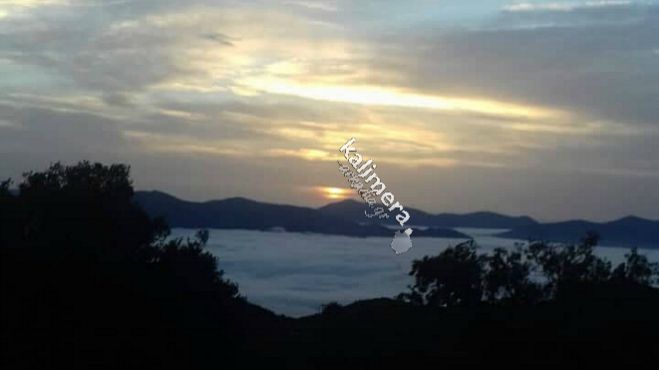 &Alpha;&nu;&alpha;&tau;&omicron;&lambda;ή &sigma;&tau;&eta;&nu; &Epsilon;&pi;ά&nu;&omega; &Chi;&rho;έ&pi;&alpha; &mu;&epsilon; &tau;&eta;&nu; &Tau;&rho;ί&pi;&omicron;&lambda;&eta; ... &sigma;&kappa;&epsilon;&pi;&alpha;&sigma;&mu;έ&nu;&eta; &sigma;&tau;&eta;&nu; &omicron;&mu;ί&chi;&lambda;&eta;! (&epsilon;&iota;&kappa;ό&nu;&epsilon;&sigmaf;)