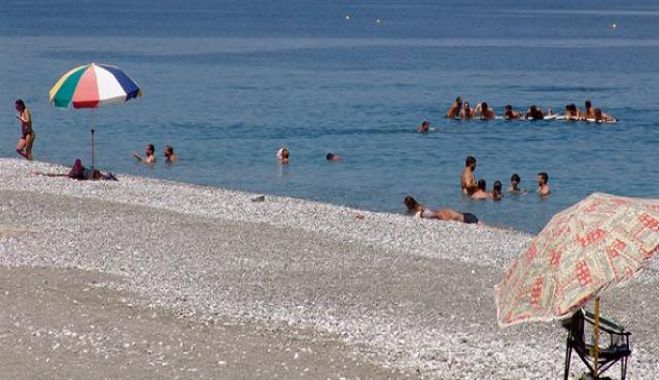 Αυτές είναι οι 4 παραλίες για να «βουτήξετε» στην περιοχή του Λεωνιδίου!