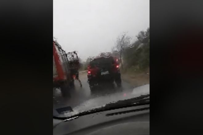 Κακοκαιρία | Κατολίσθηση και κλειστός δρόμος από Νεστάνη προς Σάγκα (vd)