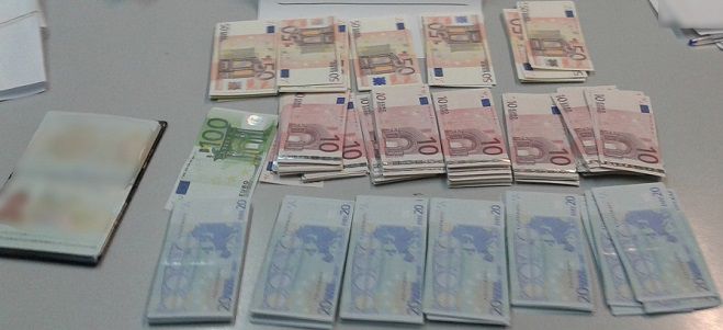 36χρονος από τη Συρία κυκλοφορούσε χιλιάδες πλαστά χαρτονομίσματα!