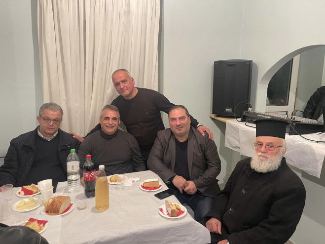 &Sigma;&tau;&eta;&nu; &kappa;&omicron;&pi;ή &Pi;&rho;&omega;&tau;&omicron;&chi;&rho;&omicron;&nu;&iota;ά&tau;&iota;&kappa;&eta;&sigmaf; &pi;ί&tau;&alpha;&sigmaf; &tau;&omicron;&upsilon; &pi;&omicron;&lambda;&iota;&tau;&iota;&sigma;&tau;&iota;&kappa;&omicron;ύ &sigma;&upsilon;&lambda;&lambda;ό&gamma;&omicron;&upsilon; &Lambda;&iota;&theta;&omicron;&beta;&omicron;&upsilon;&nu;ί&omega;&nu; &omicron; &Tau;&zeta;&iota;&omicron;ύ&mu;&eta;&sigmaf; (&epsilon;&iota;&kappa;ό&nu;&epsilon;&sigmaf;)