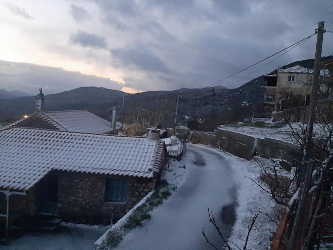 &Chi;&iota;ό&nu;&iota;&sigma;&epsilon; &sigma;&tau;&omicron; &Lambda;ύ&kappa;&alpha;&iota;&omicron; &Mu;&epsilon;&gamma;&alpha;&lambda;ό&pi;&omicron;&lambda;&eta;&sigmaf; (&epsilon;&iota;&kappa;ό&nu;&epsilon;&sigmaf;)