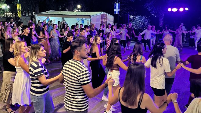 &Gamma;&epsilon;&gamma;&omicron;&nu;ό&sigmaf; &eta; 1&eta; &Chi;&omicron;&rho;&epsilon;&upsilon;&tau;&iota;&kappa;ή &sigma;&upsilon;&nu;ά&nu;&tau;&eta;&sigma;&eta; &Iota;&epsilon;&rho;&omicron;ύ &Nu;&alpha;&omicron;ύ &Pi;&rho;&omicron;&phi;ή&tau;&eta; &Eta;&lambda;ί&alpha; &sigma;&tau;&eta;&nu; &Tau;&rho;ί&pi;&omicron;&lambda;&eta; (&epsilon;&iota;&kappa;ό&nu;&epsilon;&sigmaf; - &beta;ί&nu;&tau;&epsilon;&omicron;)