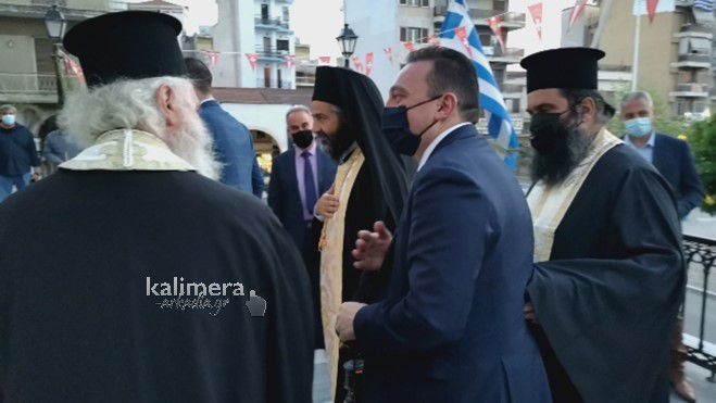 &Eta; &sigma;&tau;&iota;&gamma;&mu;ή &pi;&omicron;&upsilon; &phi;&tau;ά&nu;&epsilon;&iota; &tau;&omicron; Ά&gamma;&iota;&omicron; &Phi;&omega;&sigmaf; &sigma;&tau;&eta;&nu; &Tau;&rho;ί&pi;&omicron;&lambda;&eta; - &Omicron; &Kappa;ώ&sigma;&tau;&alpha;&sigmaf; &Beta;&lambda;ά&sigma;&eta;&sigmaf; &tau;&omicron; &pi;&alpha;&rho;&alpha;&delta;ί&delta;&epsilon;&iota; &sigma;&tau;&omicron;&nu; &Mu;&eta;&tau;&rho;&omicron;&pi;&omicron;&lambda;ί&tau;&eta; &Alpha;&lambda;έ&xi;&alpha;&nu;&delta;&rho;&omicron; (vd)