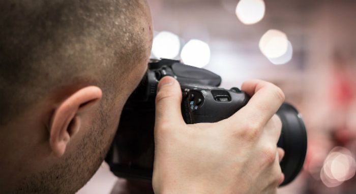 &Epsilon;&rho;&gamma;&alpha;&sigma;&tau;ή&rho;&iota; &phi;&omega;&tau;&omicron;&gamma;&rho;&alpha;&phi;ί&alpha;&sigmaf; &alpha;&pi;ό &tau;&omicron;&nu; &Phi;&iota;&lambda;&omicron;&tau;&epsilon;&chi;&nu;&iota;&kappa;ό &sigma;&tau;&eta;&nu; &Tau;&rho;ί&pi;&omicron;&lambda;&eta;!