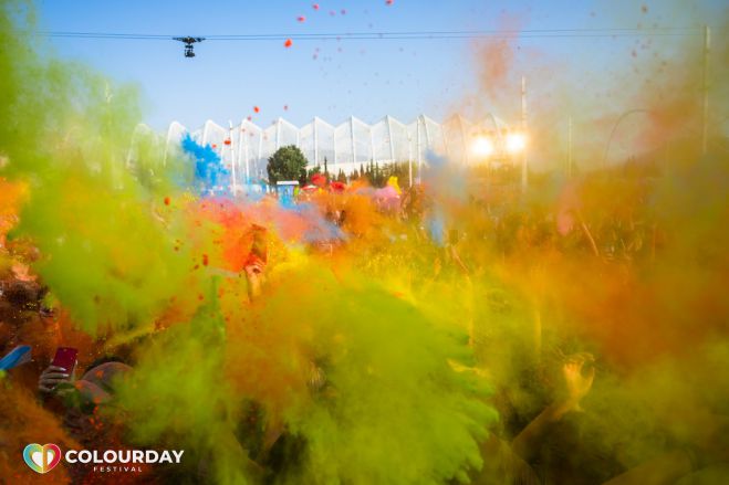 &Alpha;&nu;&tau;&iota;&delta;ή&mu;&alpha;&rho;&chi;&omicron;&sigmaf; &Kappa;&alpha;&rho;&omicron;ύ&nu;&tau;&zeta;&omicron;&upsilon;: "&Pi;ά&nu;&omega; &alpha;&pi;ό 1.300 &omicron;&iota; &sigma;&upsilon;&mu;&mu;&epsilon;&tau;&omicron;&chi;έ&sigmaf; &gamma;&iota;&alpha; &tau;&omicron; &Kappa;&alpha;&rho;&nu;&alpha;&beta;ά&lambda;&iota; &tau;&eta;&sigmaf; &Tau;&rho;ί&pi;&omicron;&lambda;&eta;&sigmaf;"!