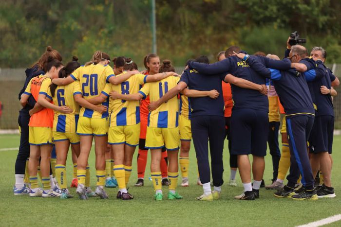 Από 2-0 ... 2-3 και νίκη με χατ-τρικ της Μιχαήλ για τη γυναικεία ομάδα του Αστέρα!