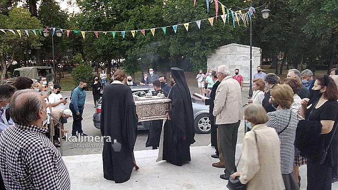 &Tau;&rho;ί&pi;&omicron;&lambda;&eta; | &Sigma;&epsilon; &kappa;&lambda;ί&mu;&alpha; &sigma;&upsilon;&gamma;&kappa;ί&nu;&eta;&sigma;&eta;&sigmaf; &alpha;&nu;&alpha;&chi;ώ&rho;&eta;&sigma;&alpha;&nu; &tau;&alpha; &lambda;&epsilon;ί&psi;&alpha;&nu;&alpha; &tau;&omega;&nu; &Pi;&omicron;&lambda;&iota;&omicron;ύ&chi;&omega;&nu; &gamma;&iota;&alpha; &tau;&iota;&sigmaf; &Beta;ά&rho;&sigma;&epsilon;&sigmaf; (&epsilon;&iota;&kappa;ό&nu;&epsilon;&sigmaf; - &beta;ί&nu;&tau;&epsilon;&omicron;)