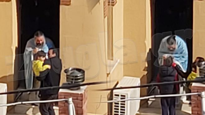 Για &quot;παράνομη Θεία Μετάληψη στο Κουκάκι&quot; γράφει το zougla.gr | Έρευνα από την Αρχιεπισκοπή!
