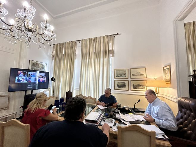 &Alpha;&nu;&tau;&iota;&pi;&lambda;&eta;&mu;&mu;&upsilon;&rho;&iota;&kappa;ά | &Eta; &alpha;&pi;ό&phi;&alpha;&sigma;&eta; &Nu;ί&kappa;&alpha; &gamma;&iota;&alpha; &Nu;&epsilon;&omicron;&chi;ώ&rho;&iota; &kappa;&alpha;&iota; &Zeta;&epsilon;&upsilon;&gamma;&omicron;&lambda;&alpha;&tau;&iota;ό