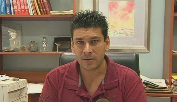 &Sigma;&upsilon;&nu;έ&nu;&tau;&epsilon;&upsilon;&xi;&eta; &Tau;&sigma;&iota;&alpha;&mu;&omicron;ύ&lambda;&omicron;&upsilon; &gamma;&iota;&alpha; &sigma;&kappa;&omicron;&upsilon;&pi;ί&delta;&iota;&alpha;, &pi;&epsilon;&zeta;ό&delta;&rho;&omicron;&mu;&omicron;&upsilon;&sigmaf; &kappa;&alpha;&iota; &alpha;&iota;&chi;&mu;έ&sigmaf; &gamma;&iota;&alpha; &tau;&eta; &delta;&iota;&omicron;ί&kappa;&eta;&sigma;&eta; &tau;&omicron;&upsilon; &Nu;&omicron;&mu;&iota;&kappa;&omicron;ύ &Pi;&rho;&omicron;&sigma;ώ&pi;&omicron;&upsilon; (vd)