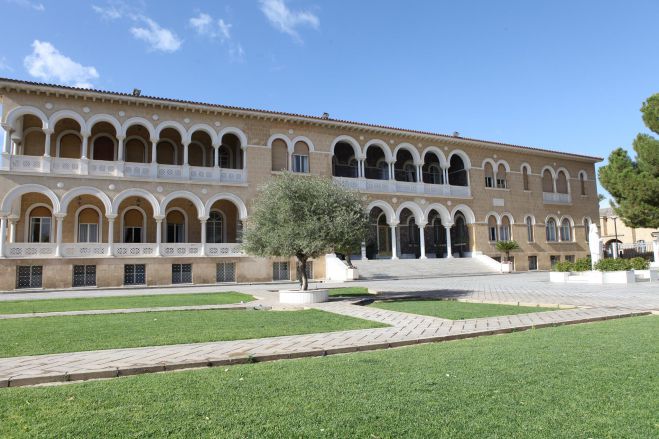 Αποχή από τις Λειτουργίες μέχρι τις 10 Απριλίου αποφάσισε η Εκκλησία της Κύπρου