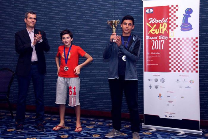 &Pi;&alpha;&gamma;&kappa;ό&sigma;&mu;&iota;&alpha; &delta;&iota;ά&kappa;&rho;&iota;&sigma;&eta; &sigma;&tau;&omicron; &sigma;&kappa;ά&kappa;&iota; &gamma;&iota;&alpha; 14&chi;&rho;&omicron;&nu;&omicron; &alpha;&pi;ό &tau;&eta; &Nu;&epsilon;&sigma;&tau;ά&nu;&eta;!