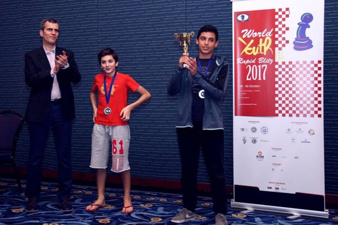 &Pi;&alpha;&gamma;&kappa;ό&sigma;&mu;&iota;&alpha; &delta;&iota;ά&kappa;&rho;&iota;&sigma;&eta; &sigma;&tau;&omicron; &sigma;&kappa;ά&kappa;&iota; &gamma;&iota;&alpha; 14&chi;&rho;&omicron;&nu;&omicron; &alpha;&pi;ό &tau;&eta; &Nu;&epsilon;&sigma;&tau;ά&nu;&eta;!