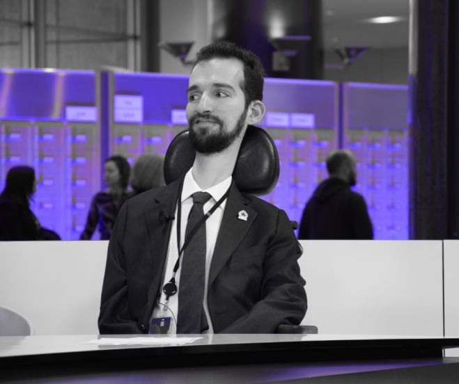 Γραπτή Ερώτηση και τροπολογίες του Στέλιου Κυμπουρόπουλου υπέρ των Δημοσιογράφων και της Ελευθερίας του Λόγου