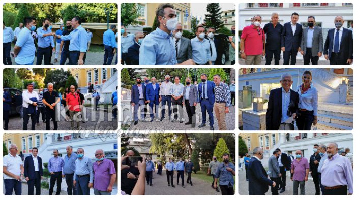 &Tau;&alpha; &phi;&omega;&tau;&omicron;&gamma;&rho;&alpha;&phi;&iota;&kappa;ά "&kappa;&lambda;&iota;&kappa;" &alpha;&pi;ό &tau;&eta;&nu; &omicron;&mu;&iota;&lambda;ί&alpha; &tau;&omicron;&upsilon; &Kappa;&upsilon;&rho;&iota;ά&kappa;&omicron;&upsilon; &Mu;&eta;&tau;&sigma;&omicron;&tau;ά&kappa;&eta; &sigma;&tau;&eta;&nu; &Tau;&rho;ί&pi;&omicron;&lambda;&eta;