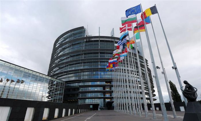 www.europarl.gr-&Eta; &epsilon;&pi;ί&sigma;&eta;&mu;&eta; &iota;&sigma;&tau;&omicron;&sigma;&epsilon;&lambda;ί&delta;&alpha; &tau;&omicron;&upsilon; &Gamma;&rho;&alpha;&phi;&epsilon;ί&omicron;&upsilon; &tau;&omicron;&upsilon; &Epsilon;.&Kappa;. &sigma;&tau;&eta;&nu; &Epsilon;&lambda;&lambda;ά&delta;&alpha;!