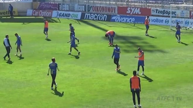 &Delta;&iota;&pi;&lambda;ό &sigma;&tau;&omicron; "&Theta;&epsilon;ό&delta;&omega;&rho;&omicron;&sigmaf; &Kappa;&omicron;&lambda;&omicron;&kappa;&omicron;&tau;&rho;ώ&nu;&eta;&sigmaf;"! (vd)