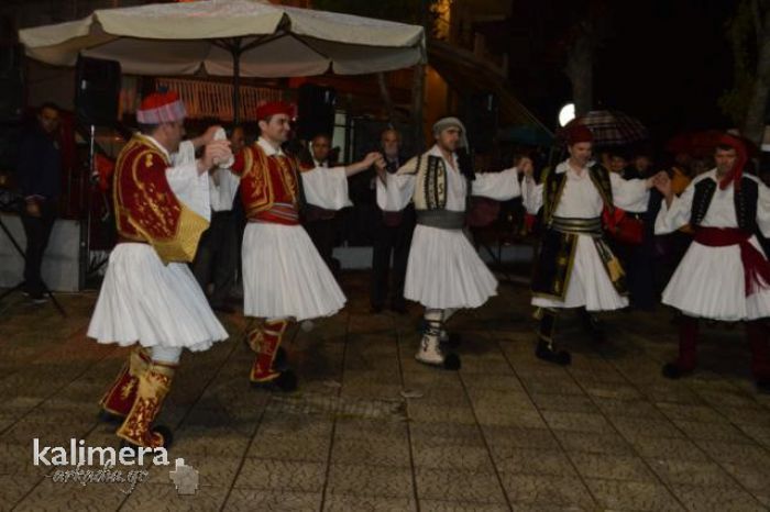Πλατεία Μπασιάκου: Εντυπωσιακά χορευτικά από την Πολιτιστική Κληρονομιά! (vd)