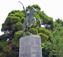 &Alpha;&pi;&omicron;&sigma;ύ&rho;&theta;&eta;&kappa;&epsilon; &tau;&omicron; &theta;έ&mu;&alpha; &tau;&eta;&sigmaf; &delta;&eta;&mu;&iota;&omicron;&upsilon;&rho;&gamma;ί&alpha;&sigmaf;
&Mu;&alpha;&upsilon;&sigma;&omega;&lambda;&epsilon;ί&omicron;&upsilon; &tau;&omicron;&upsilon; &Kappa;&omicron;&lambda;&omicron;&kappa;&omicron;&tau;&rho;ώ&nu;&eta; &sigma;&tau;&eta;&nu; &Tau;&rho;ί&pi;&omicron;&lambda;&eta; &ndash; &Sigma;&epsilon; &epsilon;&pi;ό&mu;&epsilon;&nu;&omicron; &delta;&eta;&mu;&omicron;&tau;&iota;&kappa;ό &sigma;&upsilon;&mu;&beta;&omicron;ύ&lambda;&iota;&omicron; &omicron;&iota; &tau;&epsilon;&lambda;&iota;&kappa;έ&sigmaf; &alpha;&pi;&omicron;&phi;ά&sigma;&epsilon;&iota;&sigmaf;
